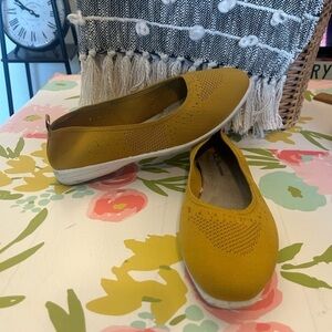 Cl by laundry mustard, yellow slip on flats size 10